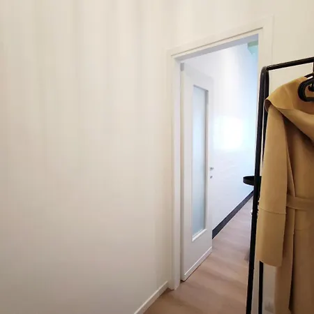 Station- Modern Apartment Milan
