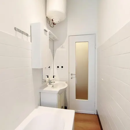 Station- Modern Apartment