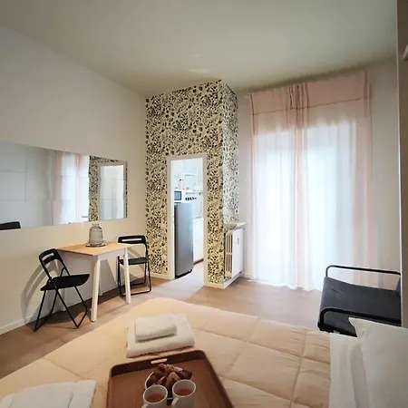 Station- Modern Apartment Milan